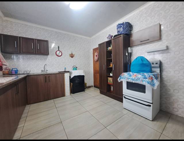2 BEDROOM HOUSE FOR SALE IN VANDERBIJLPARK SE 1